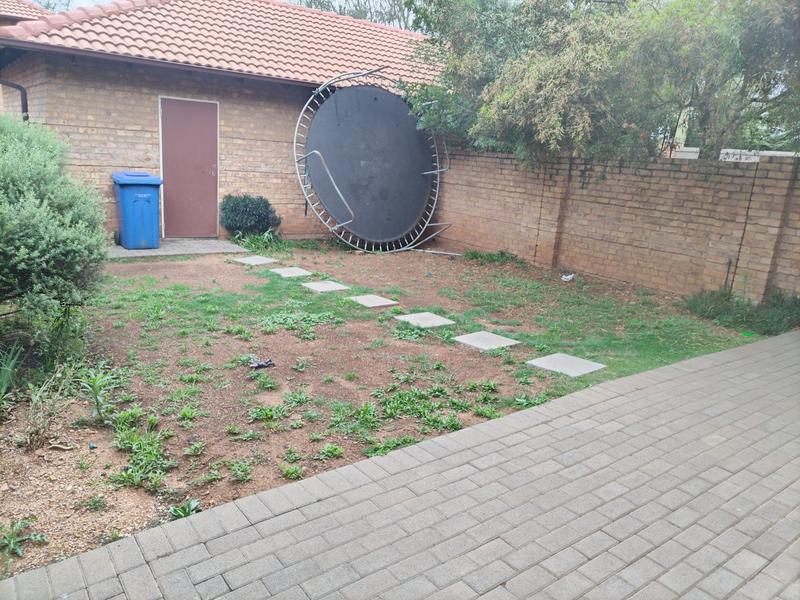 To Let 3 Bedroom Property for Rent in Hazeldean Gauteng