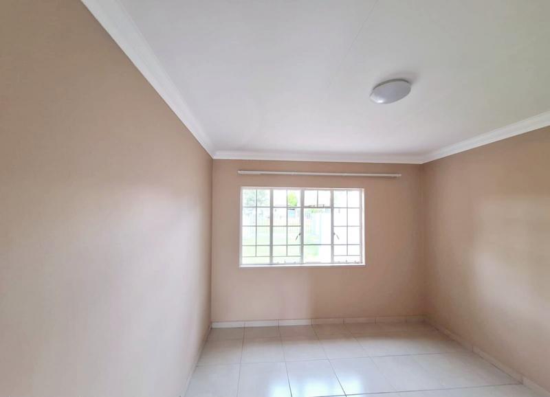 4 Bedroom Property for Sale in Vanderbijlpark Cw 6 Gauteng