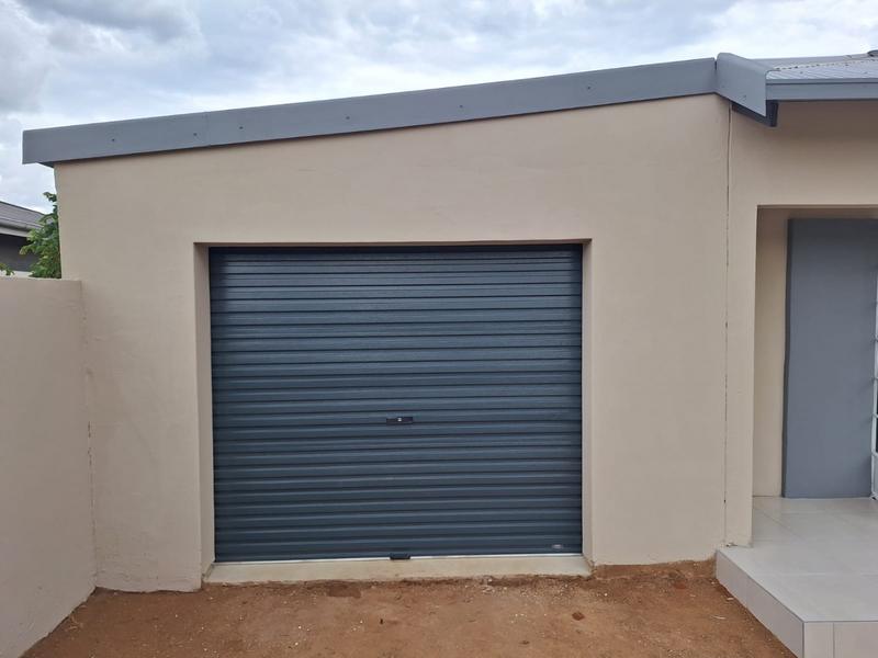 4 Bedroom Property for Sale in Vanderbijlpark Cw 6 Gauteng