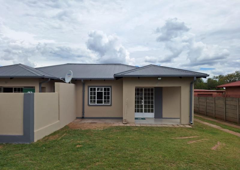 4 Bedroom Property for Sale in Vanderbijlpark Cw 6 Gauteng