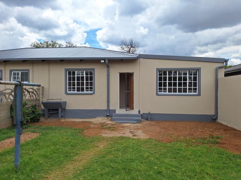 4 Bedroom Property for Sale in Vanderbijlpark Cw 6 Gauteng