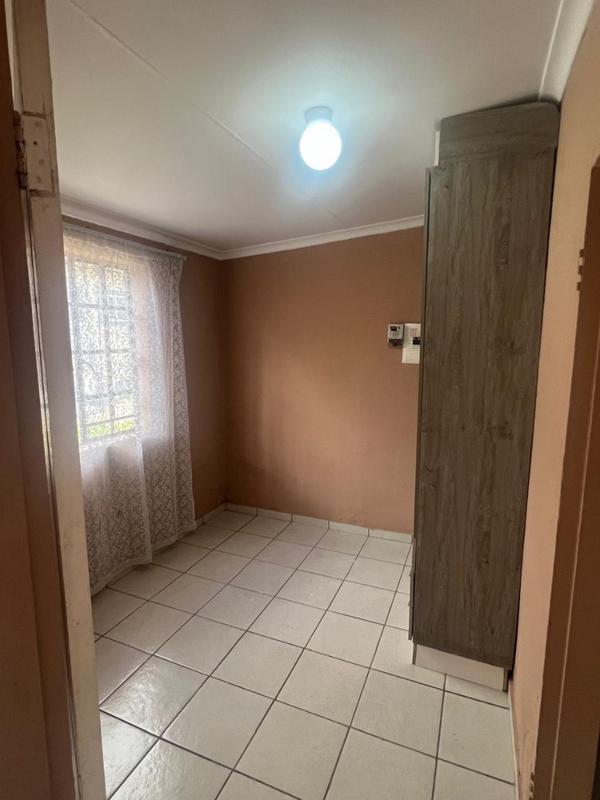 4 Bedroom Property for Sale in Vanderbijlpark Cw 6 Gauteng