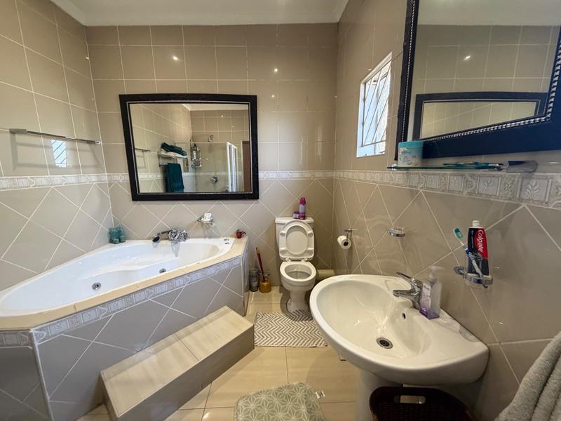 4 Bedroom Property for Sale in Erasmia Gauteng