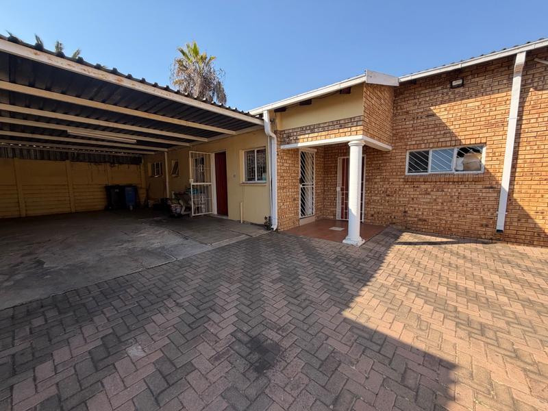 4 Bedroom Property for Sale in Erasmia Gauteng