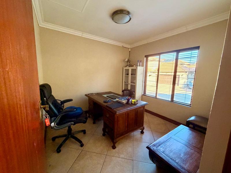 To Let 4 Bedroom Property for Rent in Newlands Gauteng