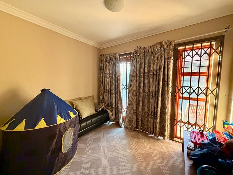 To Let 4 Bedroom Property for Rent in Newlands Gauteng