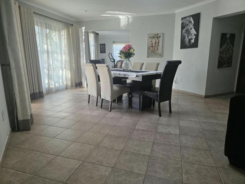 To Let 4 Bedroom Property for Rent in Sunninghill Gauteng