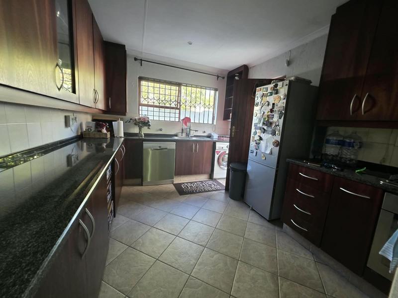 To Let 4 Bedroom Property for Rent in Sunninghill Gauteng