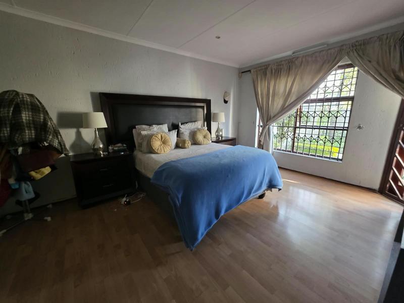To Let 4 Bedroom Property for Rent in Sunninghill Gauteng