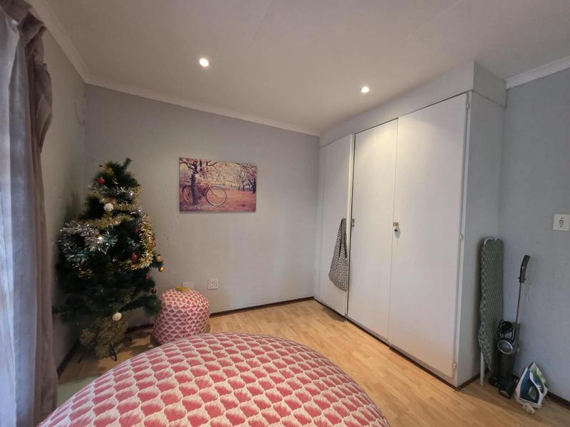 To Let 4 Bedroom Property for Rent in Sunninghill Gauteng