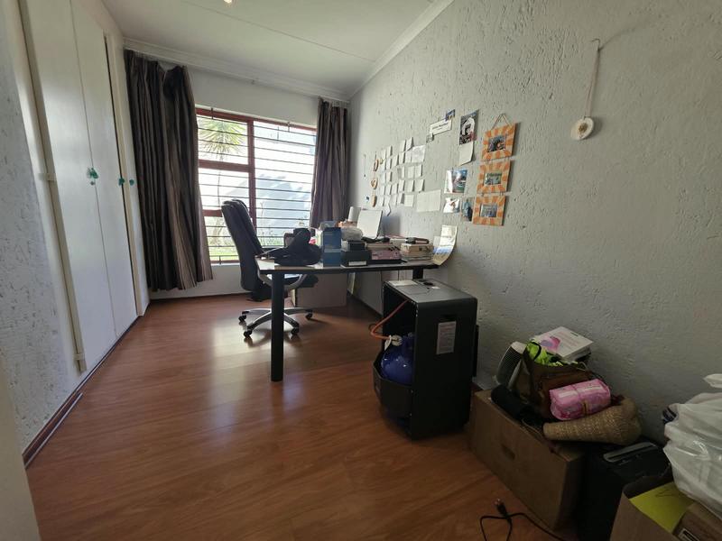 To Let 4 Bedroom Property for Rent in Sunninghill Gauteng
