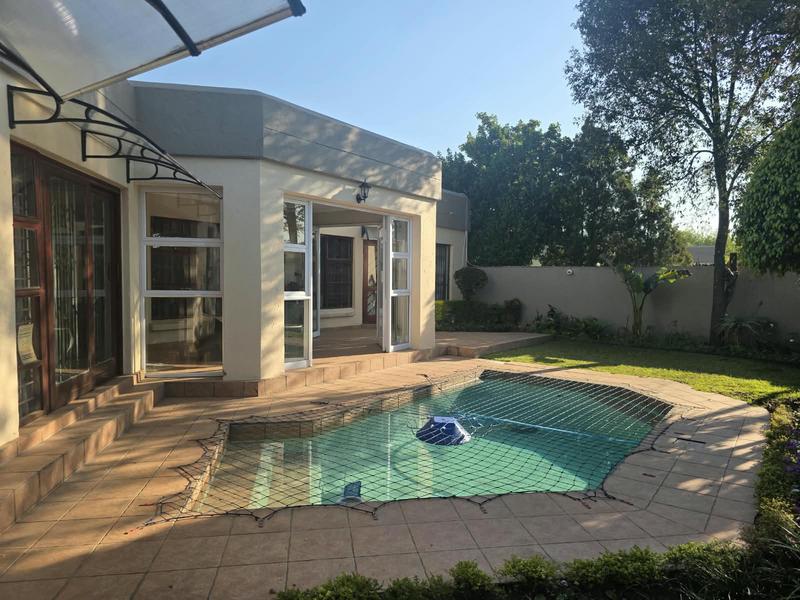 To Let 4 Bedroom Property for Rent in Sunninghill Gauteng