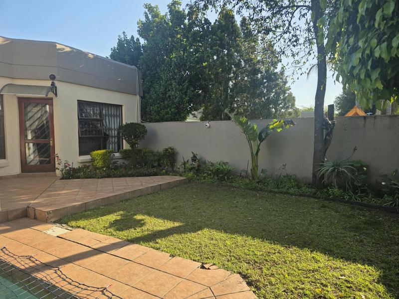 To Let 4 Bedroom Property for Rent in Sunninghill Gauteng