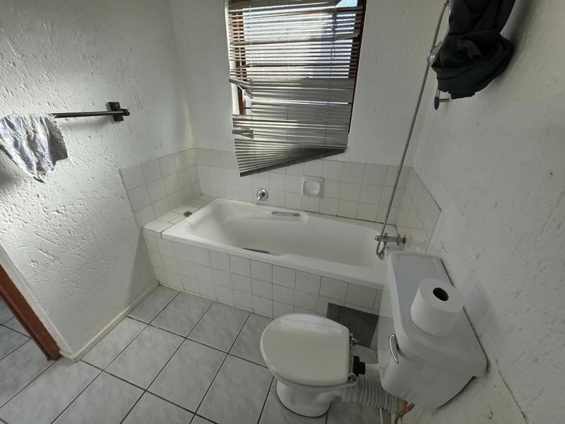 To Let 4 Bedroom Property for Rent in Sunninghill Gauteng