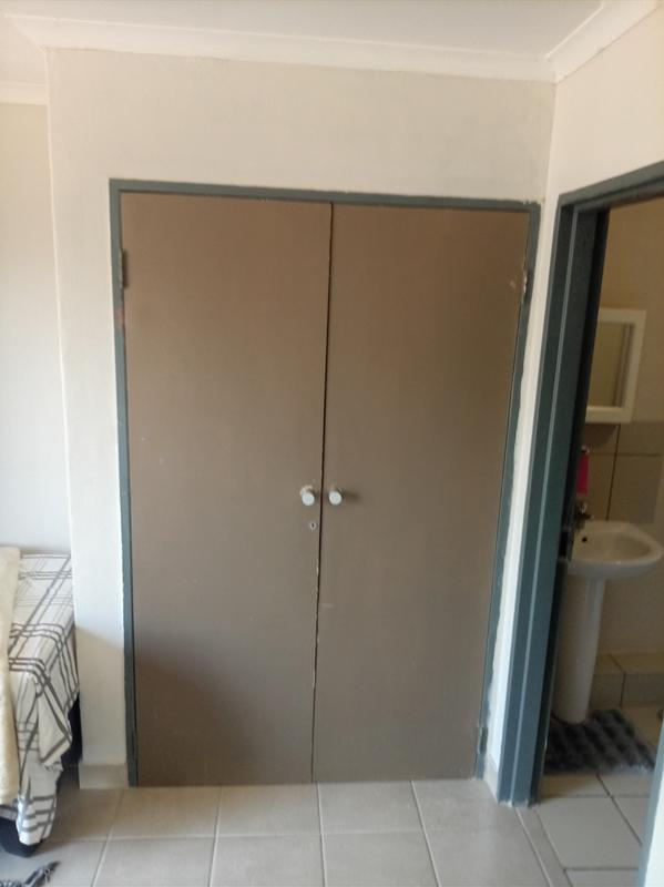 1 Bedroom Property for Sale in Ruimsig Gauteng