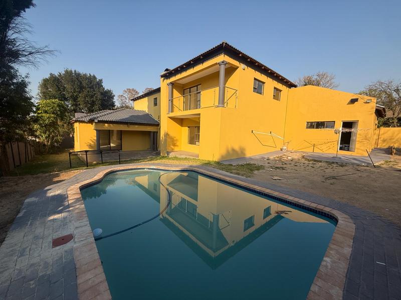 To Let 6 Bedroom Property for Rent in The Reeds Gauteng