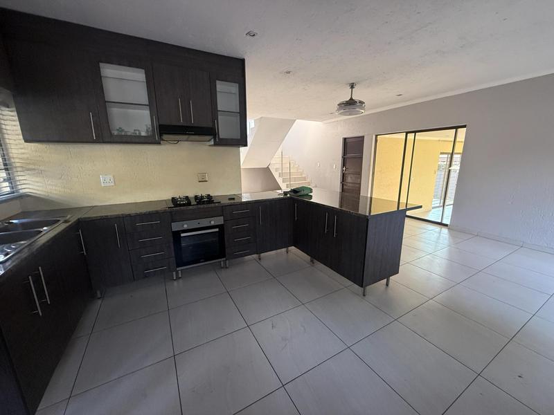To Let 6 Bedroom Property for Rent in The Reeds Gauteng