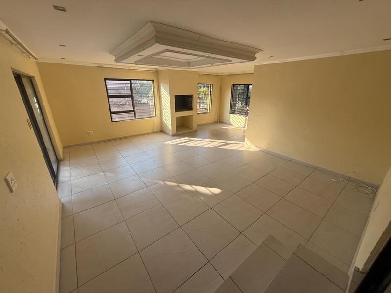 To Let 6 Bedroom Property for Rent in The Reeds Gauteng