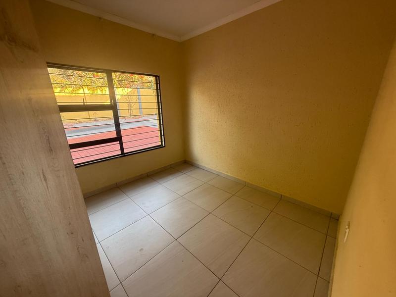 To Let 6 Bedroom Property for Rent in The Reeds Gauteng