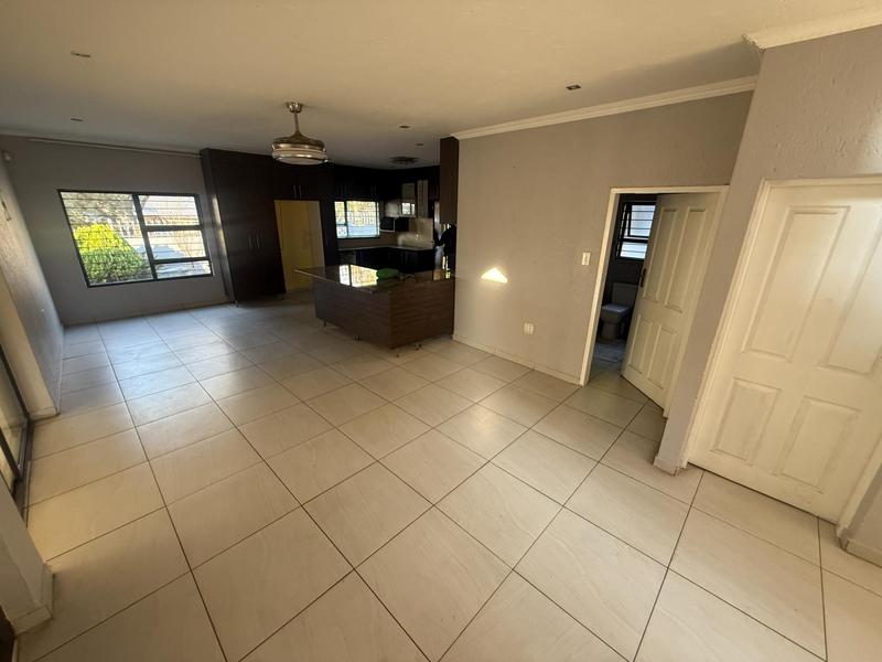 To Let 6 Bedroom Property for Rent in The Reeds Gauteng