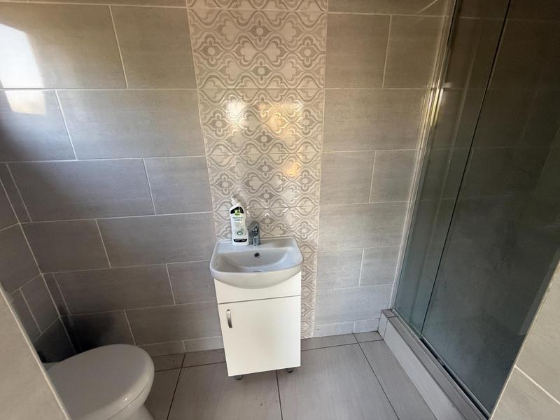 To Let 6 Bedroom Property for Rent in The Reeds Gauteng