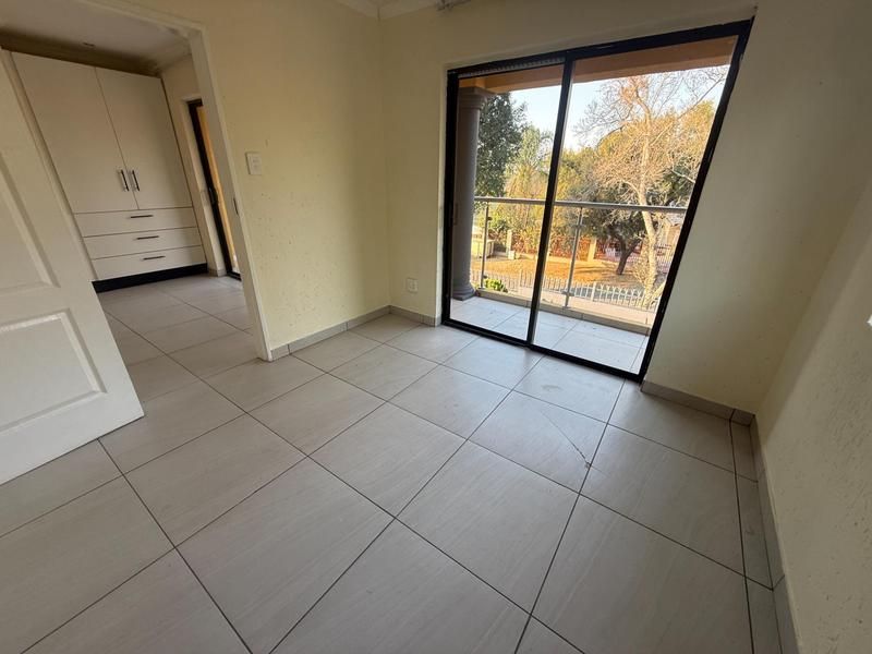 To Let 6 Bedroom Property for Rent in The Reeds Gauteng