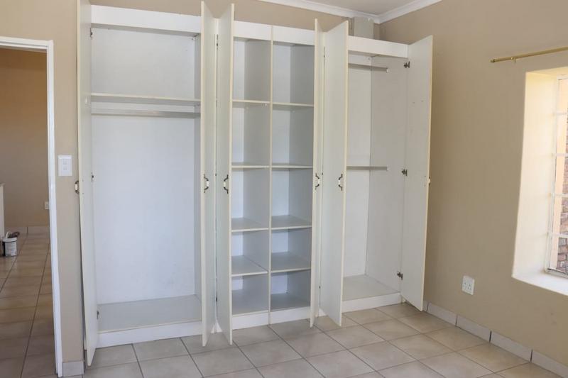 2 Bedroom Property for Sale in Knopjeslaagte Gauteng