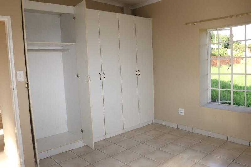 2 Bedroom Property for Sale in Knopjeslaagte Gauteng