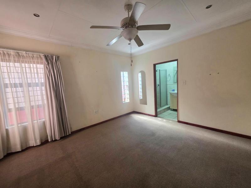 5 Bedroom Property for Sale in Farrar Park Gauteng
