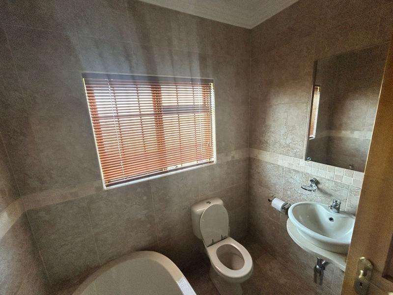 To Let 3 Bedroom Property for Rent in Sunair Park Gauteng