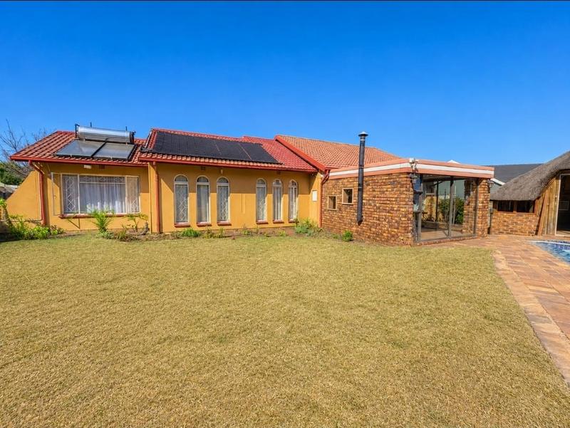 3 Bedroom Property for Sale in Brackendowns Gauteng