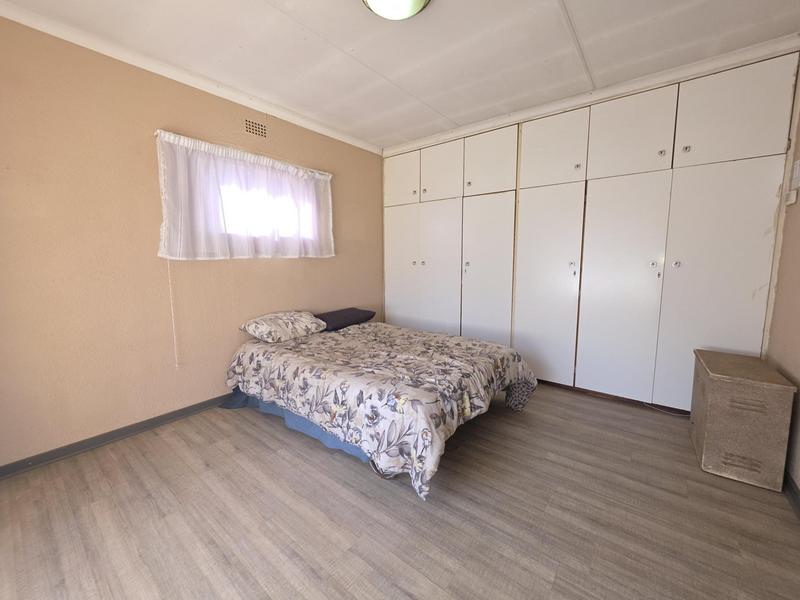 3 Bedroom Property for Sale in Brackendowns Gauteng
