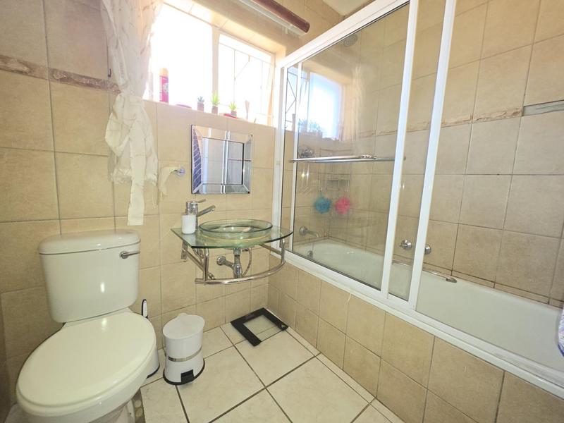 3 Bedroom Property for Sale in Brackendowns Gauteng