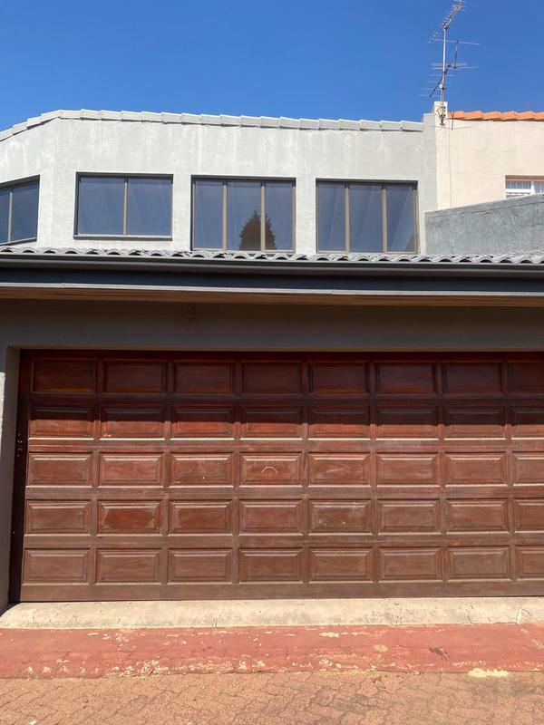 To Let 5 Bedroom Property for Rent in Bryanston Gauteng