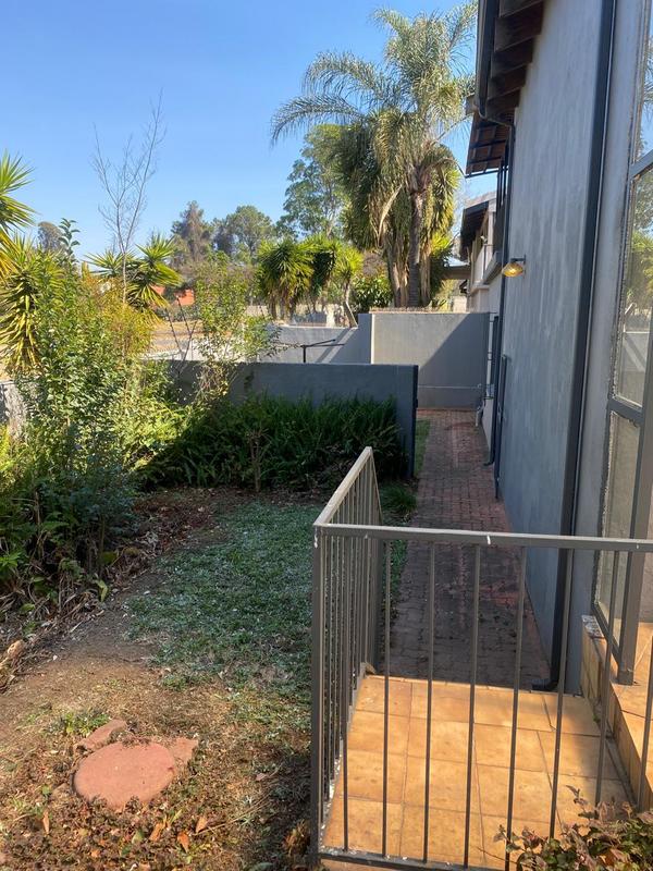 To Let 5 Bedroom Property for Rent in Bryanston Gauteng