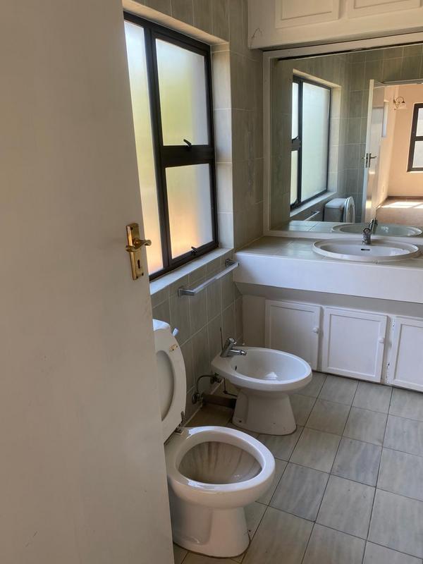 5 Bedroom Property for Sale in Bryanston Gauteng
