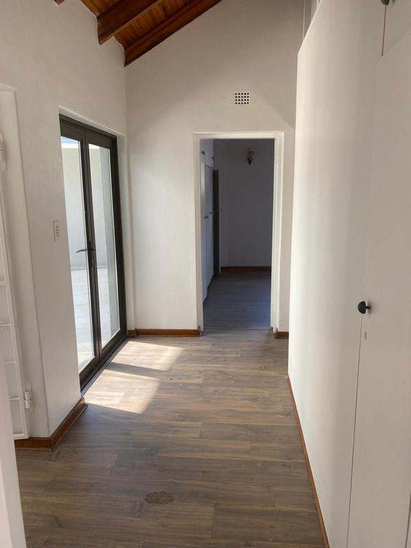 5 Bedroom Property for Sale in Bryanston Gauteng