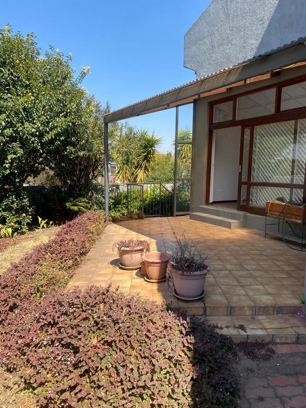 5 Bedroom Property for Sale in Bryanston Gauteng