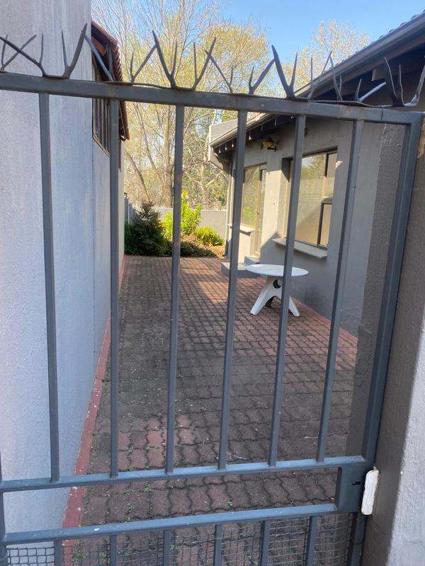 5 Bedroom Property for Sale in Bryanston Gauteng