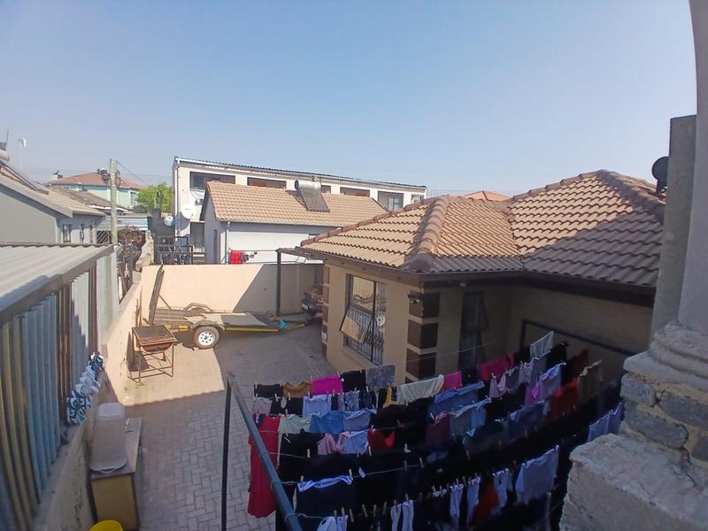9 Bedroom Property for Sale in Olievenhoutbosch Gauteng