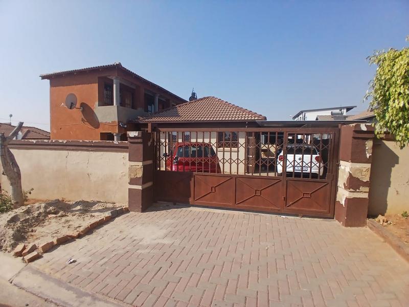 9 Bedroom Property for Sale in Olievenhoutbosch Gauteng