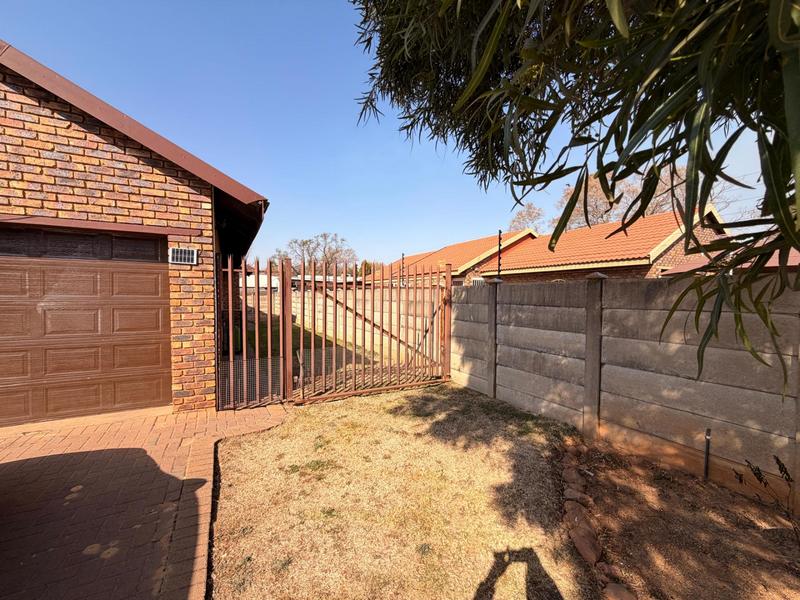 To Let 3 Bedroom Property for Rent in Golf Park Gauteng