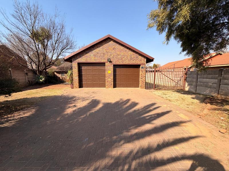 To Let 3 Bedroom Property for Rent in Golf Park Gauteng