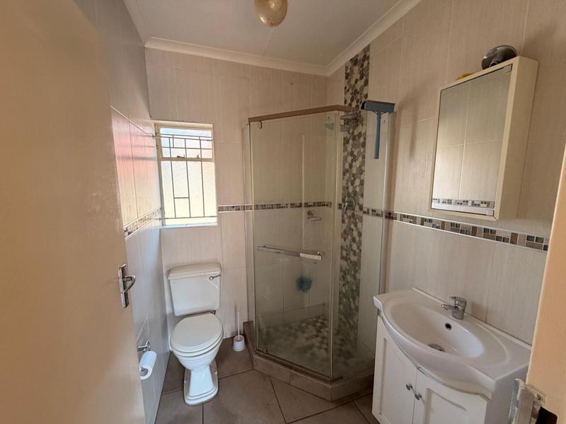 To Let 3 Bedroom Property for Rent in Golf Park Gauteng