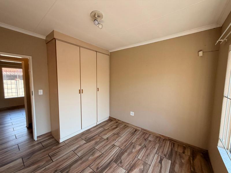 To Let 3 Bedroom Property for Rent in Golf Park Gauteng