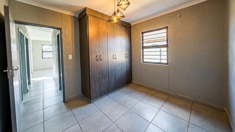 3 Bedroom Property for Sale in Andeon Gauteng