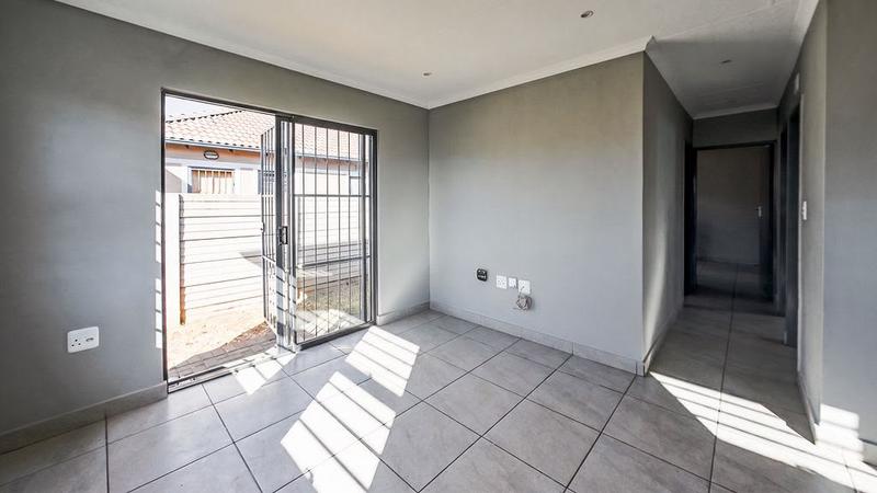 3 Bedroom Property for Sale in Andeon Gauteng