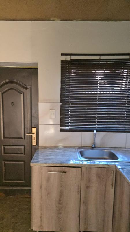 To Let 2 Bedroom Property for Rent in Protea Glen Gauteng