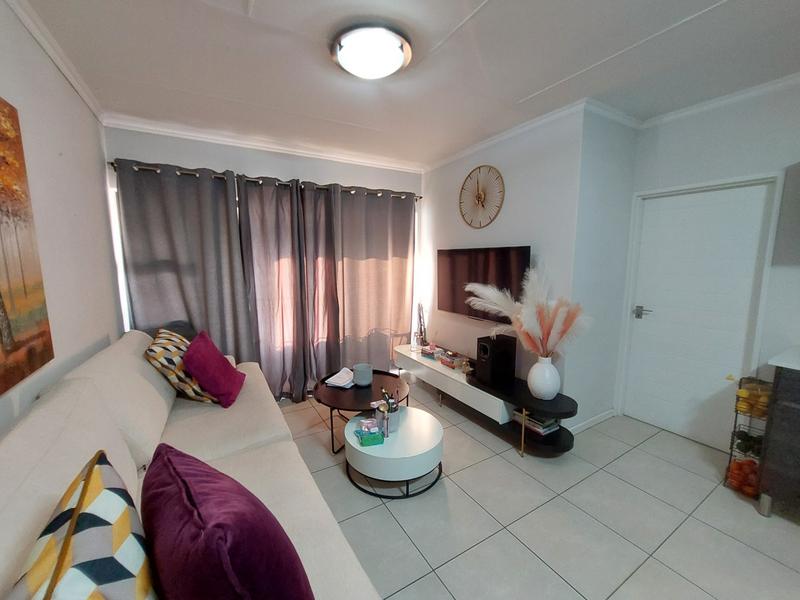 1 Bedroom Property for Sale in Bryanston Gauteng