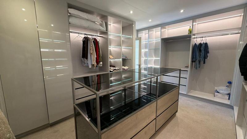 4 Bedroom Property for Sale in Sandhurst Gauteng